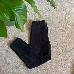 BDG BLACK MOM HIGH-RISE CORDUROY PANTS!!